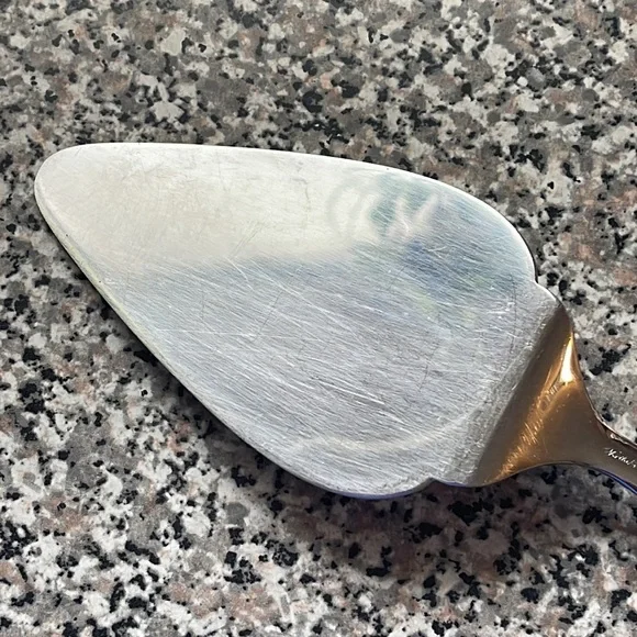 Noritake Cake Server with Christmas Holly Design - Picture 6 of 8